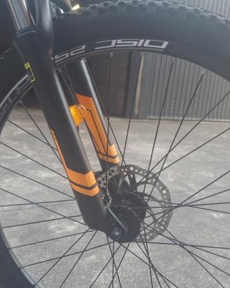 bicicletta Mountain bike 