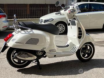Vespa GTS 300 Super Sport ABS