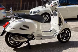 Vespa GTS 300 Super Sport ABS