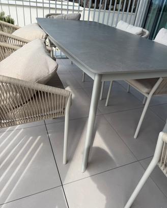 Tavolo esterno pietra naturale e alluminio beige