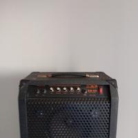 amplificatore per basso e chitarra 