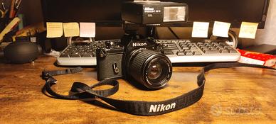 Nikon EM+ obbiettivo+flash+tracolla