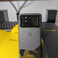OnePlus 8T Cyberpunk 2077 Edition