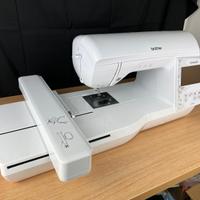 Ricamatrice Brother Innov-is NV880E + accessori