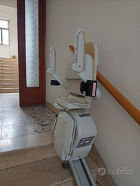 Montascale lineare da interno Acorn130