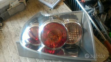 Fanale, stop post dx toyota corolla verso anno '05