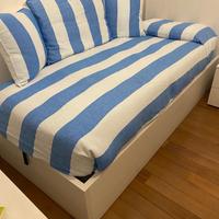 Letto singolo con materasso e comodino