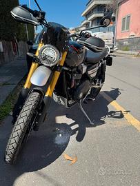 Triumph Scrambler 1200 XE