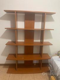 Scrivania e libreria