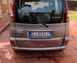 TOYOTA Yaris - 2004