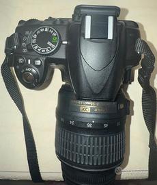 Nikon D3100 Nera