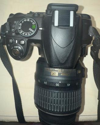 Nikon D3100 Nera