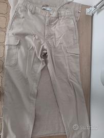 due pantaloni