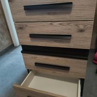 2 comodini da camera con doppio cassetto