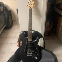 Chitarra elettrica + amplificatore + custodia