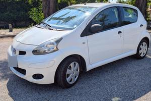 Toyota Aygo 1.0 Connect 5 porte – Navigatore, Blue