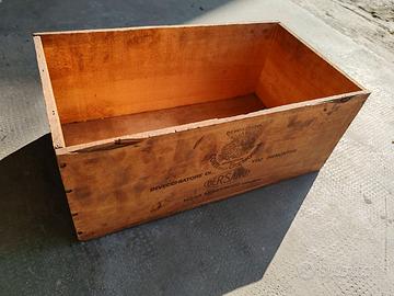 Cassetta vintage in legno per vini Bersano