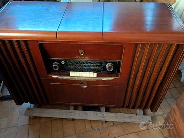 RADIO GRUNDIG 8056W/3D