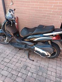 piaggio Beverly 400