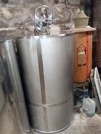 Attrezzatura per produzione vino