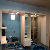 specchiera, sanitari  basi in granito blu