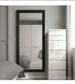 Specchio nero legno design Ikea 