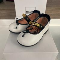 Scarpa moschino