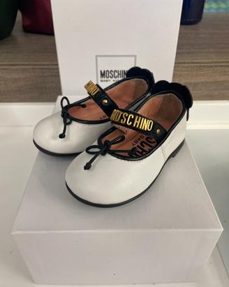Scarpa moschino