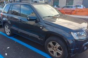 Suzuki Grand Vitara con gancio traino