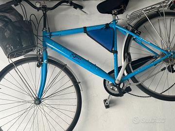 Bici atala versione limitata Baci Perugina