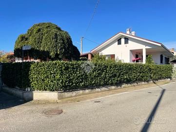 VILLA SINGOLA A SAN GIUSTO CANAVESE