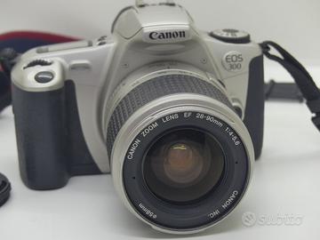 CANON EOS 300 con obbiettivo zoom 28-90mm