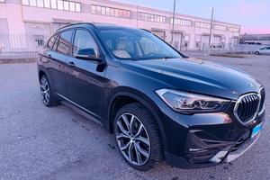 BMW X1   18XD 