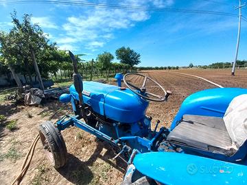 trattore agricolo