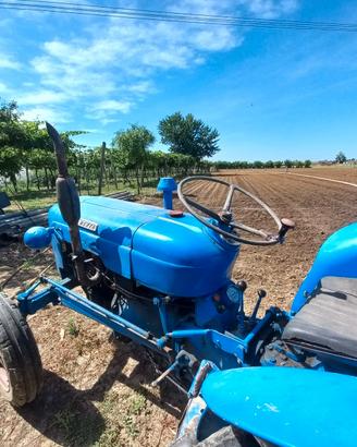 trattore agricolo