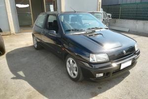 Renault Clio 1.8 16 v