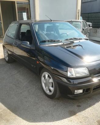 Renault Clio 1.8 16 v