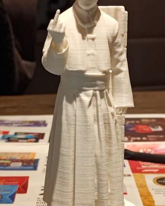 PADRE DITO MEDIO™ – Statuetta Satirica religiosa
