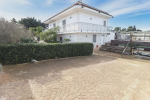Villa o villino Turi [CASAMASSIMA516VRG]