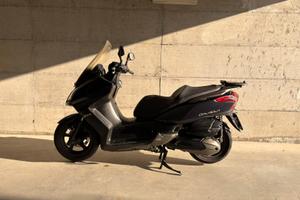 Kymko downtown 200i del 2010 in buone condizioni