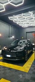 Porsche Macan 2.0 Benzina 245cv