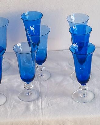 Servizio bicchieri a floute blu vintage