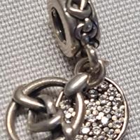 Charm Pandora pendente con scritfa posteriore