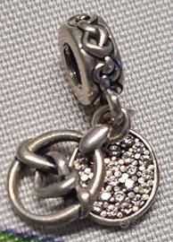 Charm Pandora pendente con scritfa posteriore