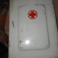 Cassetta pronto soccorso industriale vintage 