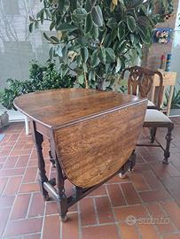 TAVOLO ALLUNGABILE PARTICOLARE