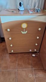 cassettiera (fasciatoio) con fiore