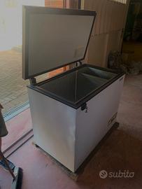 Congelatore Artic ES 341  da 274L netti.