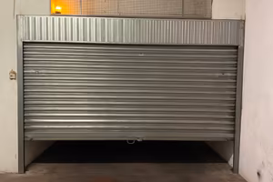 AMPIO BOX AUTO zona Primavalle/Battistini ROMA