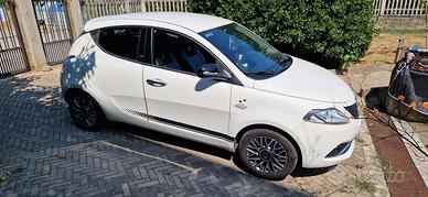 Lancia Ypsilon Gold 